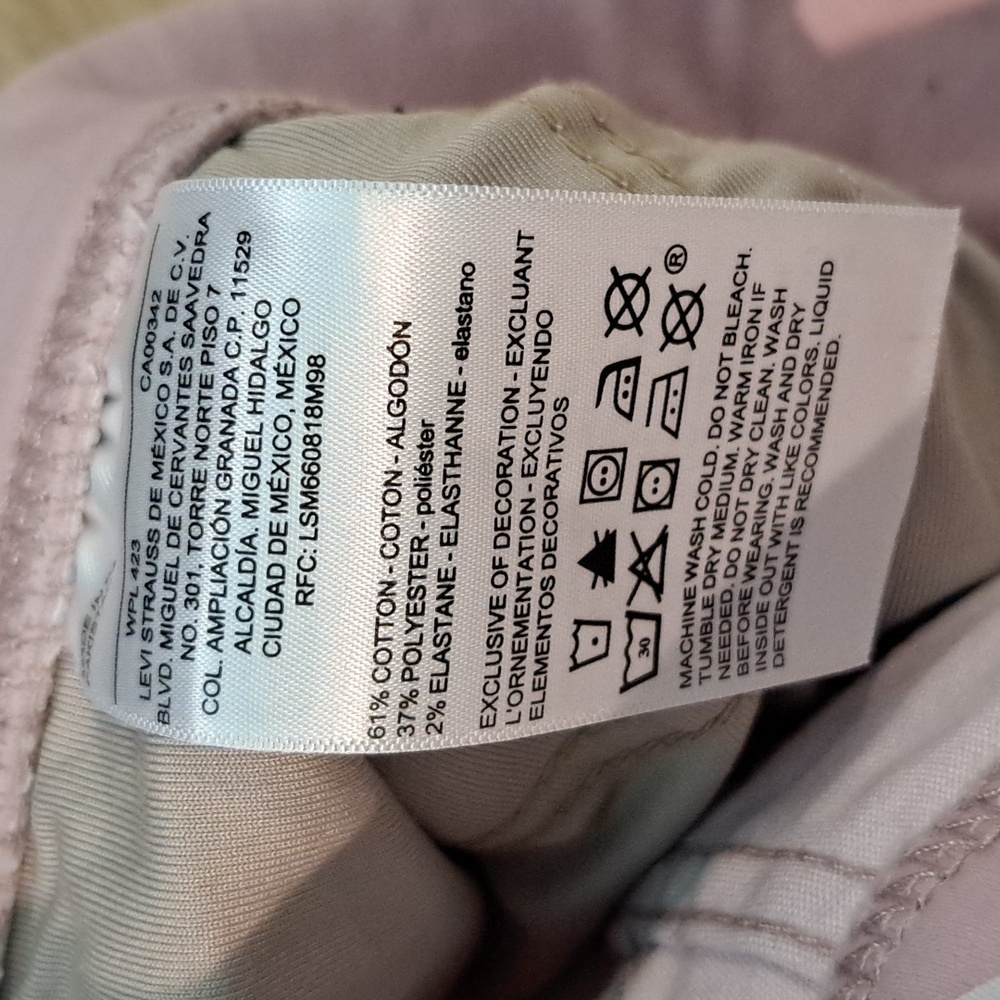NWT Totally Shaping Pull-on Skinny Pants (Lt Pink) - LEVI STRAUSS - Picture 9 of 10